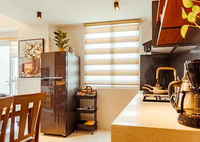 Casa Solaeice Fully Furnished 1br With Balcony - Sleeps 4 In Casa Mira