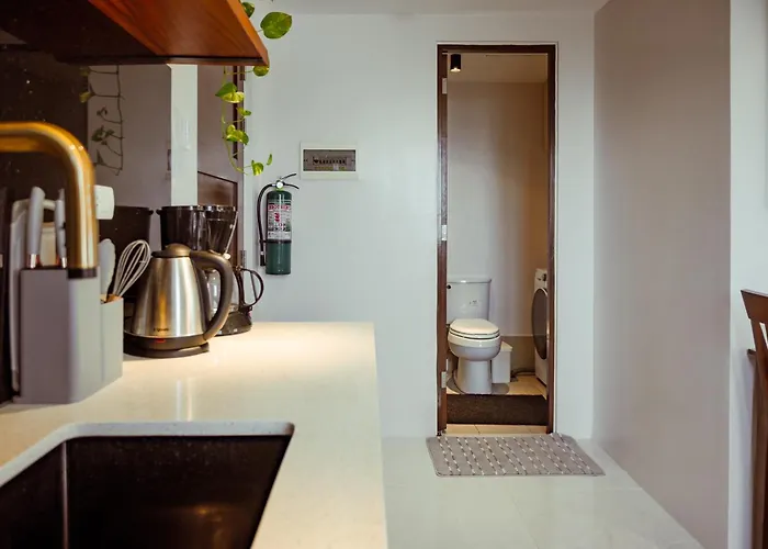 Casa Solaeice Fully Furnished 1br With Balcony - Sleeps 4 In Casa Mira 3*