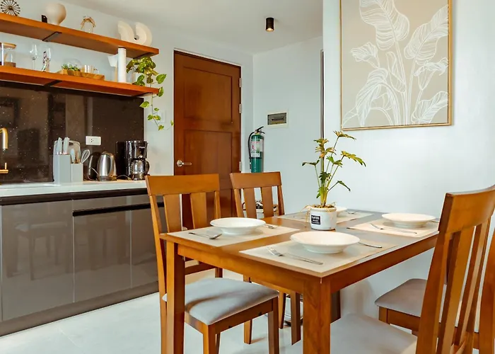 Aparthotel Casa Solaeice Fully Furnished 1br With Balcony - Sleeps 4 In Casa Mira