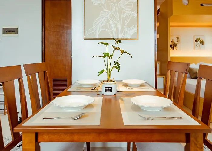 Casa Solaeice Fully Furnished 1br With Balcony - Sleeps 4 In Casa Mira Aparthotel